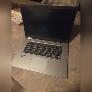 ASUS Chromebook - CX22N 11.6" 32 GB Model 7265D2W (Laptop Only)